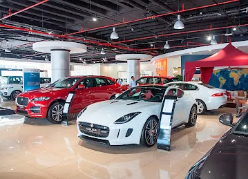 Al Tayer Motors Ford Showroom