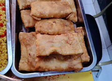Al Tharwa Restaurant (বাংলাদেশি রেস্টুরেন্ট)