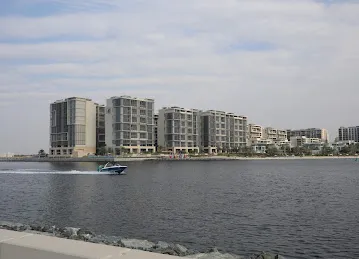 Al Zeina Building F6