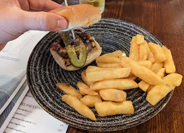Al Zoura Restaurant
