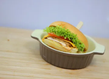 ALA HAWAK BURGER