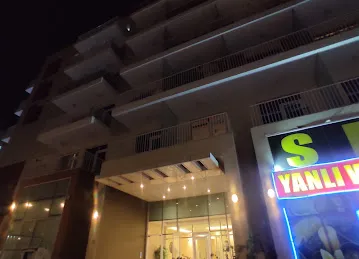 Alayyan Building, Warsan 4 بناية العليان