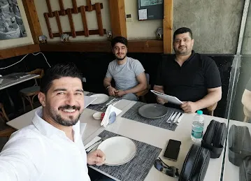 Alfarah Restaurant MBZ - مطعم الفرح مصفح الشعبية