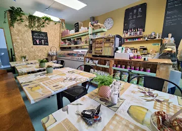 Ali Khamis Grocery