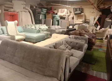Alikhamis Used Furniture Trading LLC warehouse
