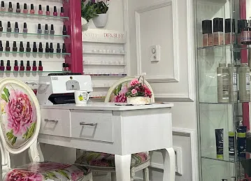 Alora Beauty Salon