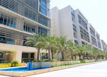 AlZeina Building F5
