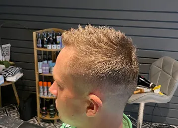 Am gents salon