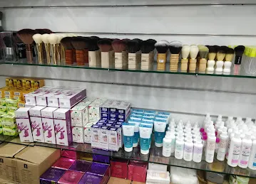 Ameerat Al Bhhir Cosmetics Center LLC