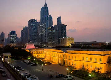 American University in Dubai (AUD)