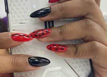 Ami Ami Nails Dubai
