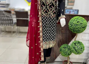 Amna Fashion