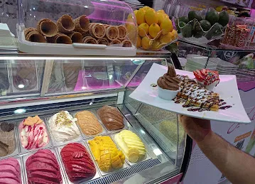 Amoor juice and icecream