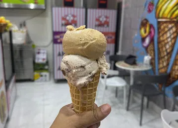 Amoor juice and icecream