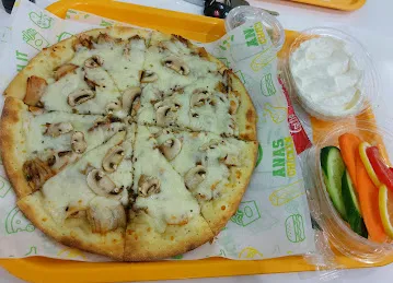 ANAS CHICKEN Hessa St - أنس تشيكن شارع حصة