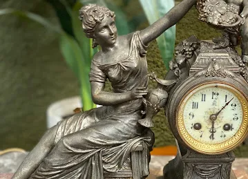 Antique Boutique