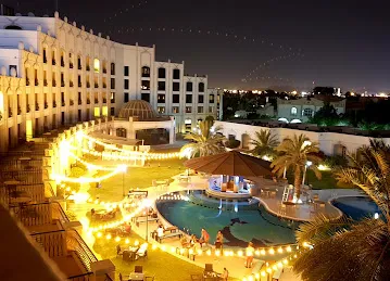 Aquarius Pool Bar