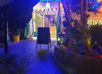 Art cafe
