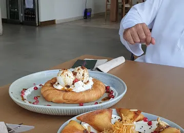 August cafe