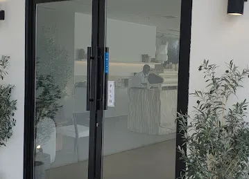 August cafe