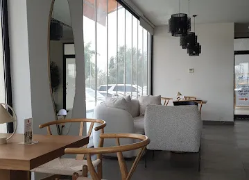 August cafe