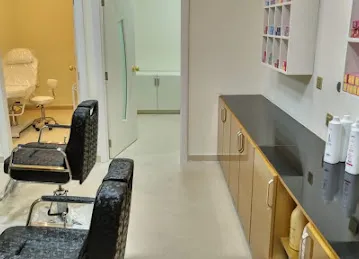 Aura Beauty Salon