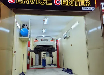 Auto clinic car service center