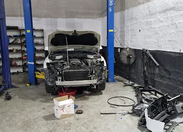 Auto service center