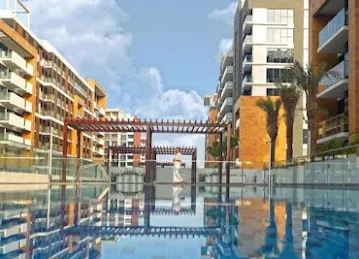 Azizi Riviera 14