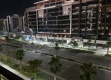 Azizi Riviera 16