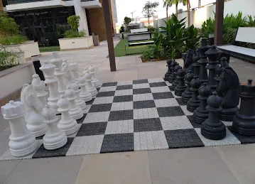 Azizi Riviera 22