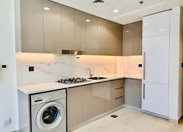 Azizi Riviera 25