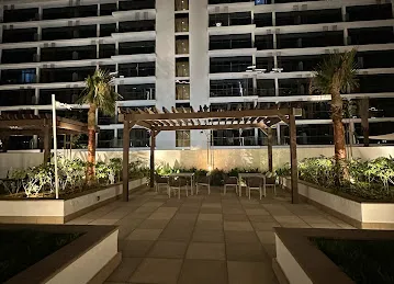 Azizi Riviera 27