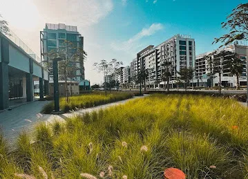 Azizi Riviera 27