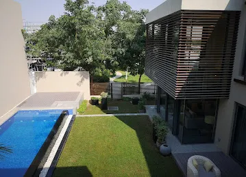 Azizi Riviera 37