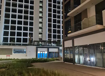 Azizi Riviera 41