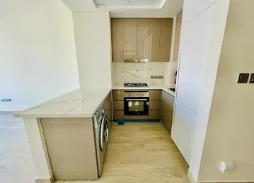 Azizi Riviera 41