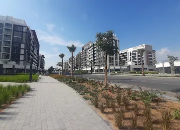 Azizi Riviera 9