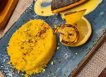 Bait Al Reef Restaurant & Café مطعم ومقهى بيت الريف