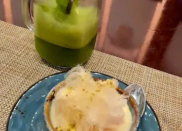 Bait Al Reef Restaurant & Café مطعم ومقهى بيت الريف