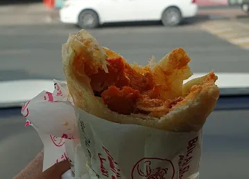 Bait Al Shay Al Aseel cafeteria كافتيريا بيت الشاي الأصيل