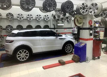 Balance Zayed al-Saadi Electronic