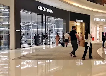 Balenciaga Level The Dubai Mall