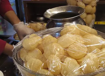 Banarasi Chaat & Kulfi Wala