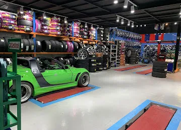 Barceloni Tyres and Wheels