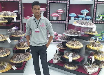 Barry Chocolate ( Al Nehayan Camp Branch )شوكولاباري