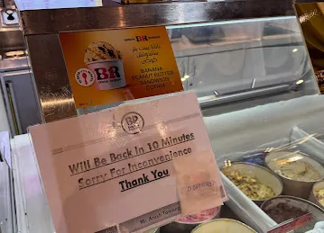 Baskin Robbins near Nautica, inside Dubai Mall