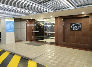 Bayview Tower. Abu Dhabi Mall