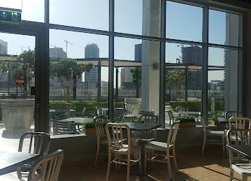 Berts Café Business Bay
