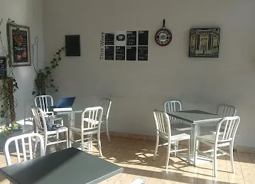 Berts Café Business Bay
